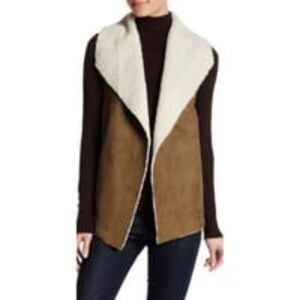 NWT Sz Small Chelsea & Theodore Faux Fur Vest